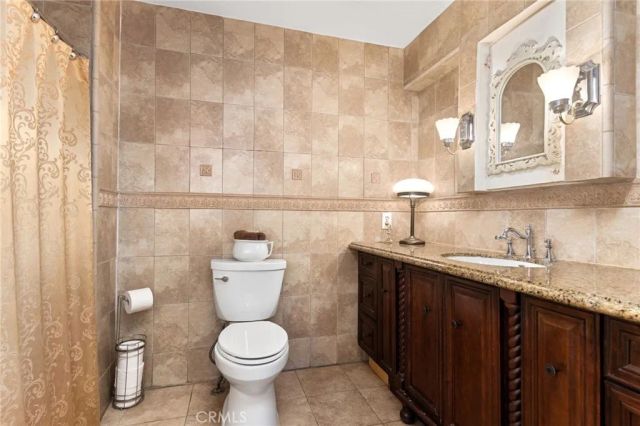 4202 University, Riverside, CA 92501