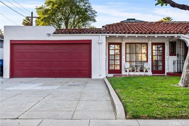 4202 University, Riverside, CA 92501