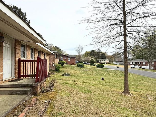 6424 Monica Drive, Morrow, GA 30260