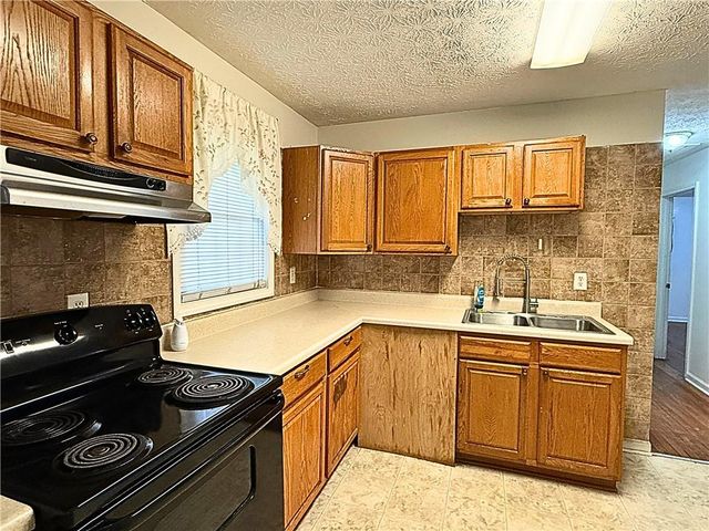 6424 Monica Drive, Morrow, GA 30260