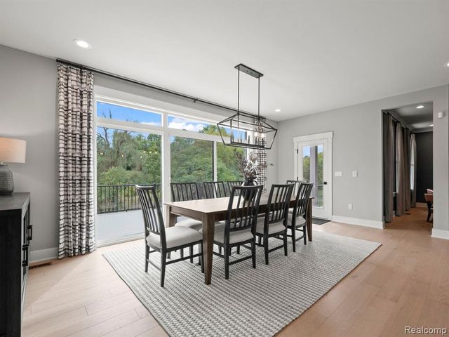 1059 Overlook Drive, Saline, MI 48176