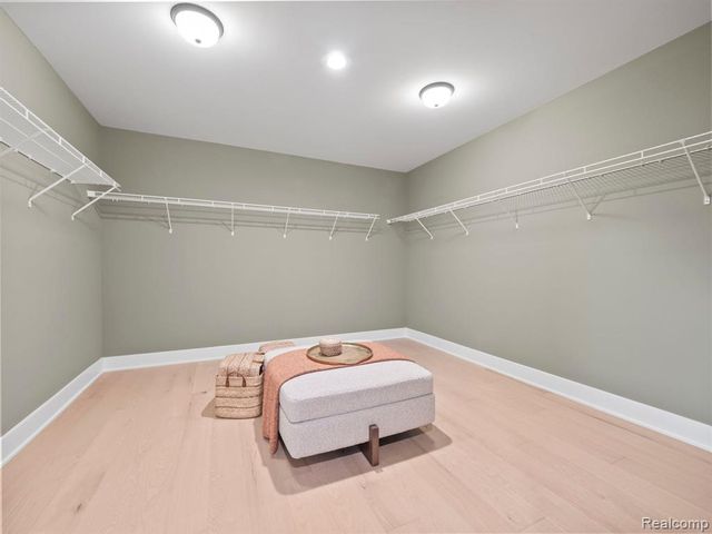 1059 Overlook Drive, Saline, MI 48176