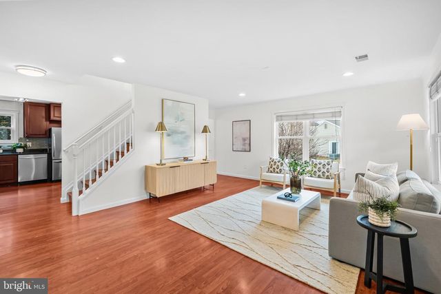 13513 COATES LN, Herndon, VA 20171