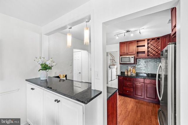 13513 COATES LN, Herndon, VA 20171