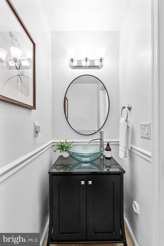 13513 COATES LN, Herndon, VA 20171