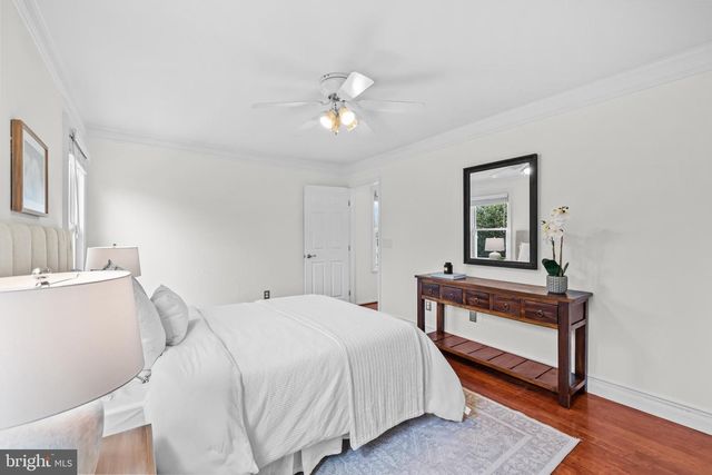 13513 COATES LN, Herndon, VA 20171