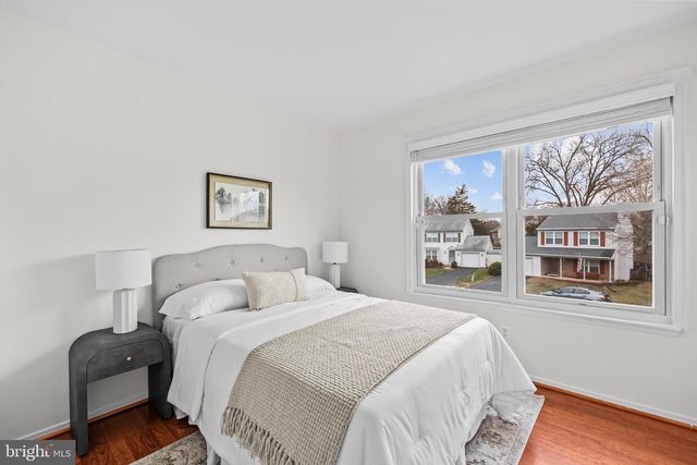 13513 COATES LN, Herndon, VA 20171