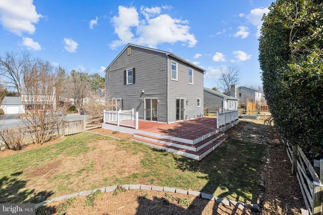 13513 COATES LN, Herndon, VA 20171