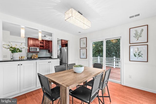 13513 COATES LN, Herndon, VA 20171