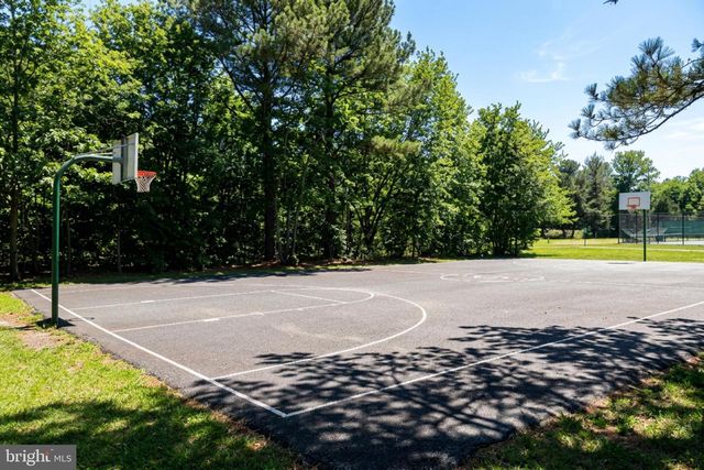 13513 COATES LN, Herndon, VA 20171