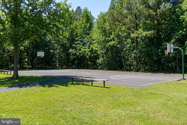 13513 COATES LN, Herndon, VA 20171