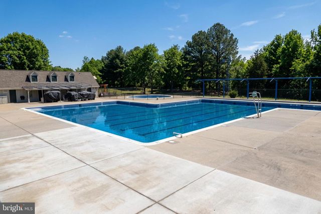 13513 COATES LN, Herndon, VA 20171