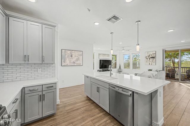 5100 E RANCHO PALOMA Drive 1044, Cave Creek, AZ 85331