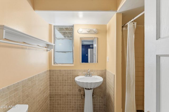 1130 E Colter Street, Phoenix, AZ 85014