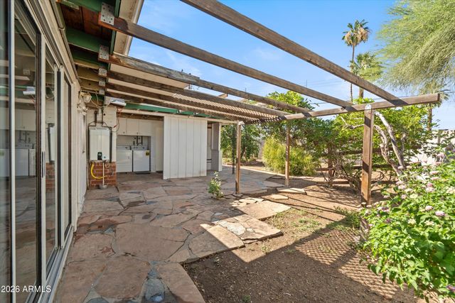 1130 E Colter Street, Phoenix, AZ 85014