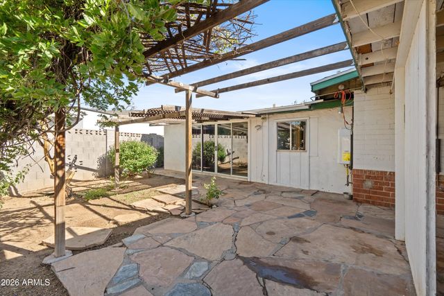 1130 E Colter Street, Phoenix, AZ 85014