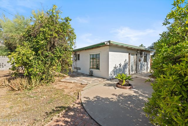 1130 E Colter Street, Phoenix, AZ 85014