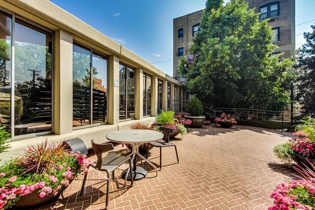 1960 N Lincoln Park West Avenue 408, Chicago, IL 60614