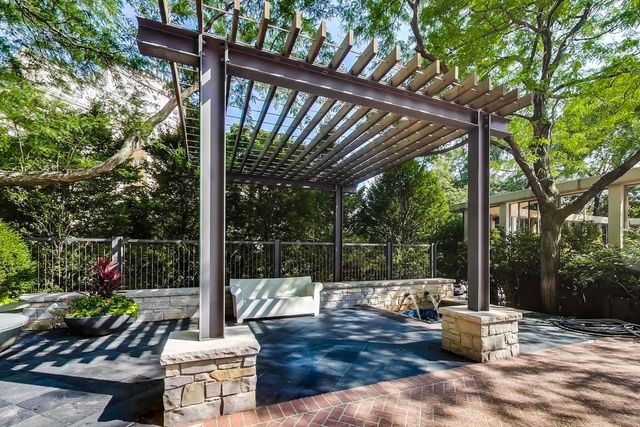 1960 N Lincoln Park West Avenue 408, Chicago, IL 60614