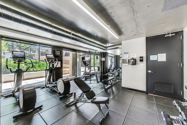 1960 N Lincoln Park West Avenue 408, Chicago, IL 60614