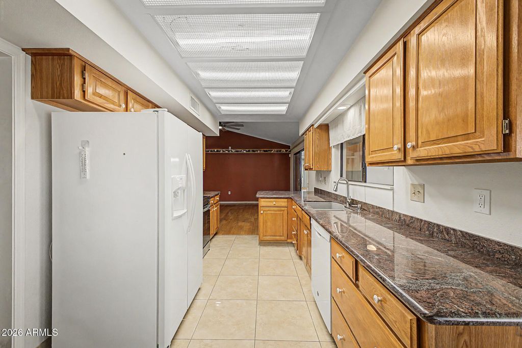 Image 12 of property listing at 20834 N GABLE HILL Drive, Sun City West, AZ 85375