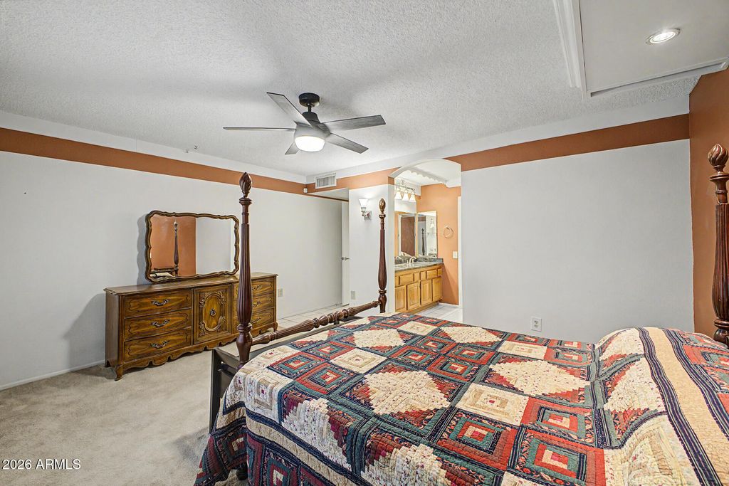 Image 18 of property listing at 20834 N GABLE HILL Drive, Sun City West, AZ 85375