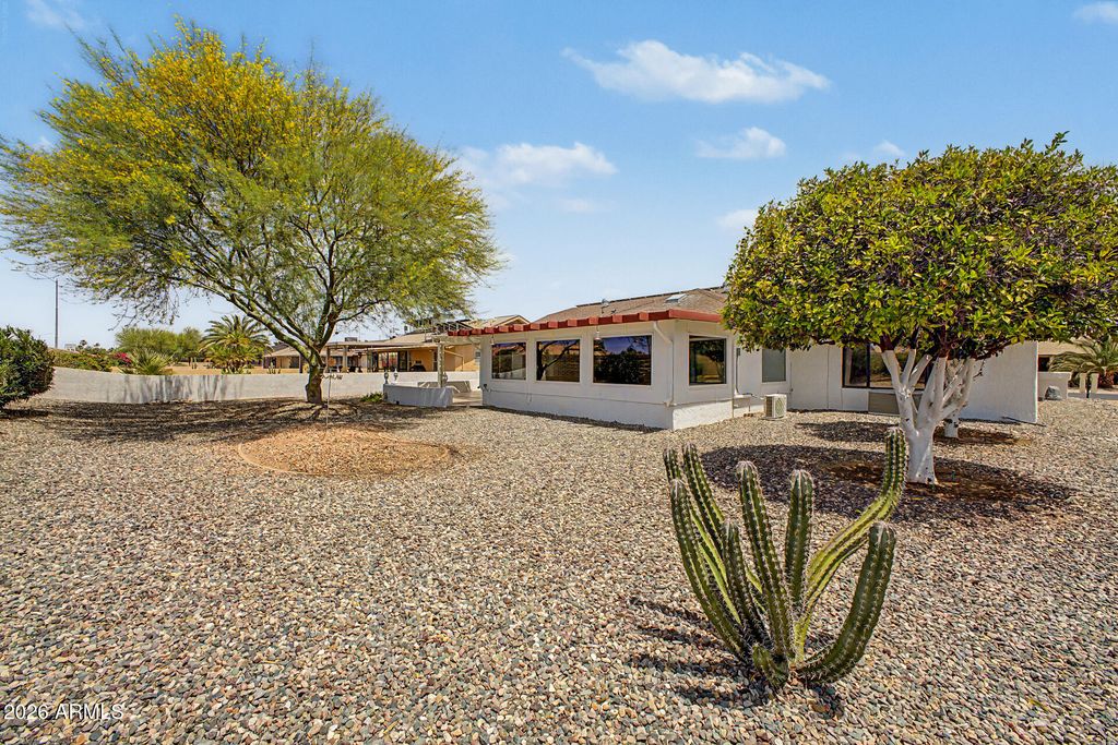 Image 31 of property listing at 20834 N GABLE HILL Drive, Sun City West, AZ 85375