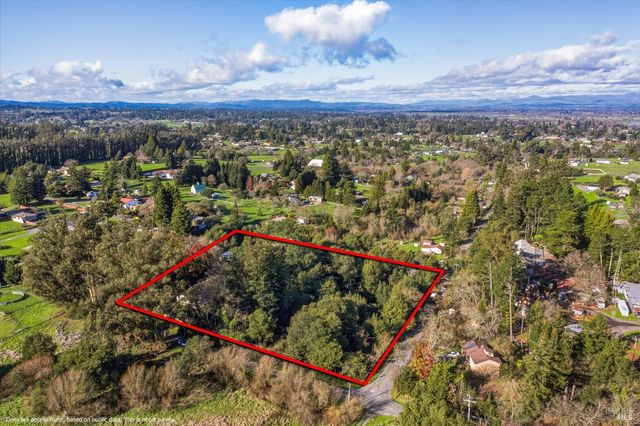 5070 Blank Rd, Sebastopol, CA 95472