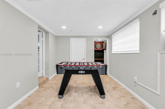 21320 NE 25th Court, Miami, FL 33180