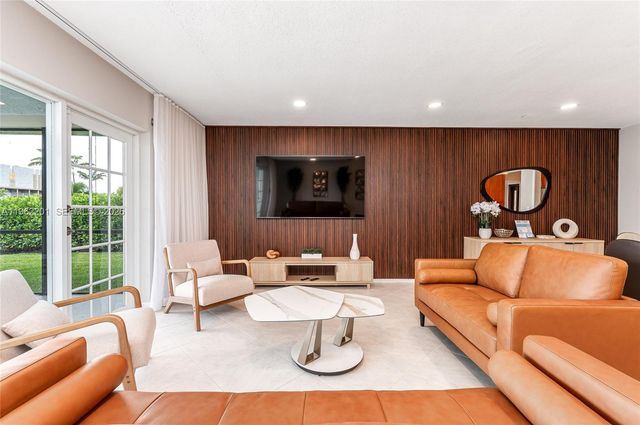 21320 NE 25th Court, Miami, FL 33180