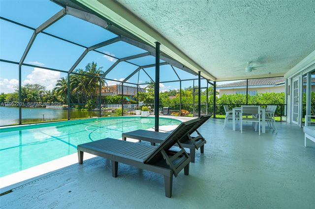 21320 NE 25th Court, Miami, FL 33180