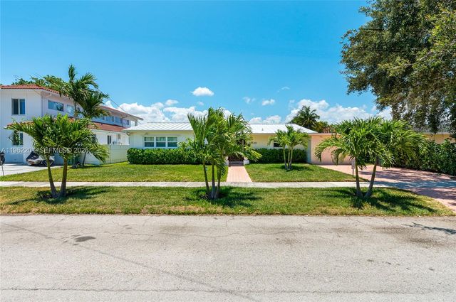 21320 NE 25th Court, Miami, FL 33180