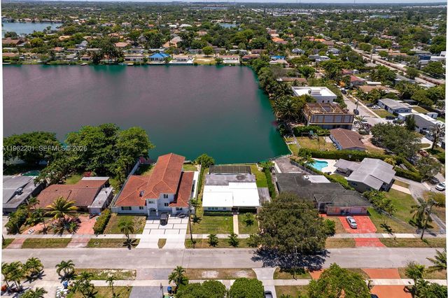 21320 NE 25th Court, Miami, FL 33180