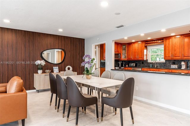 21320 NE 25th Court, Miami, FL 33180