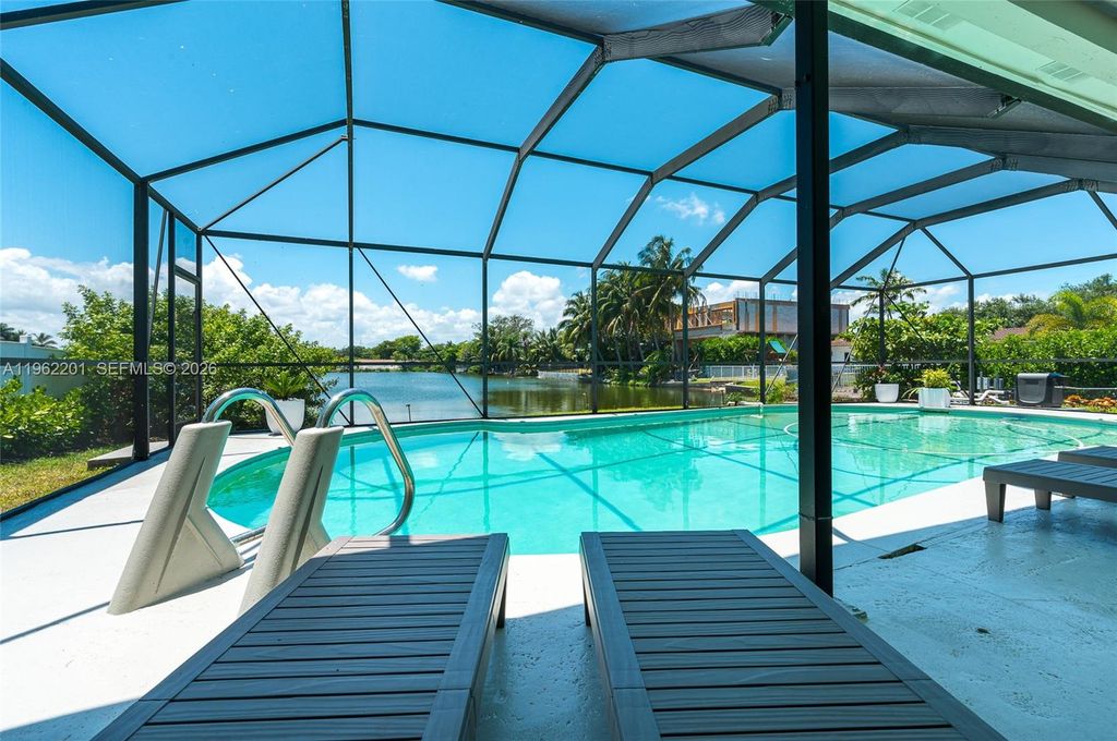 21320 NE 25th Court, Miami, FL 33180