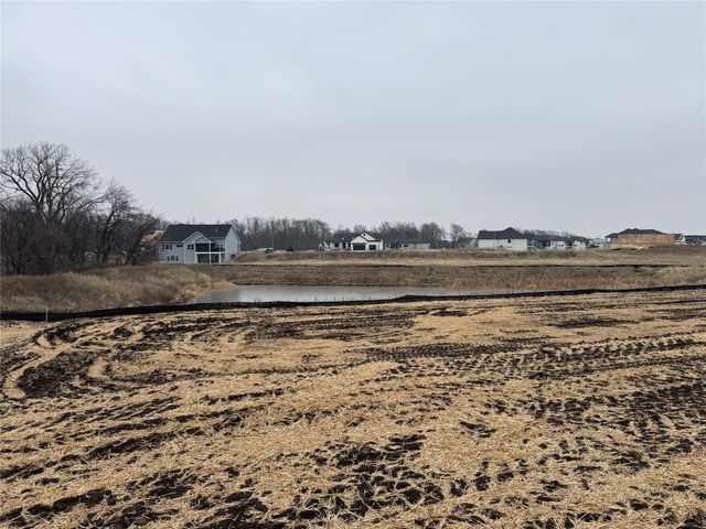 17535 North Valley Drive, Urbandale, IA 50322