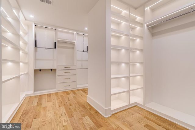 903 LAUREN LN SE, Vienna, VA 22180