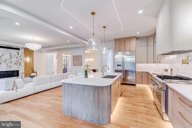 903 LAUREN LN SE, Vienna, VA 22180
