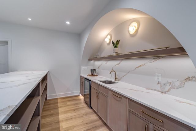 903 LAUREN LN SE, Vienna, VA 22180