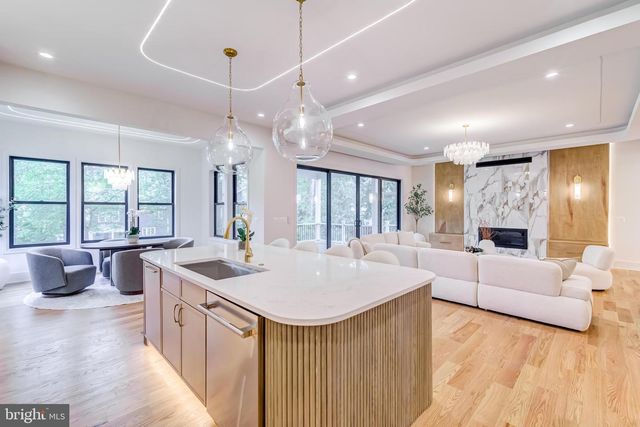 903 LAUREN LN SE, Vienna, VA 22180