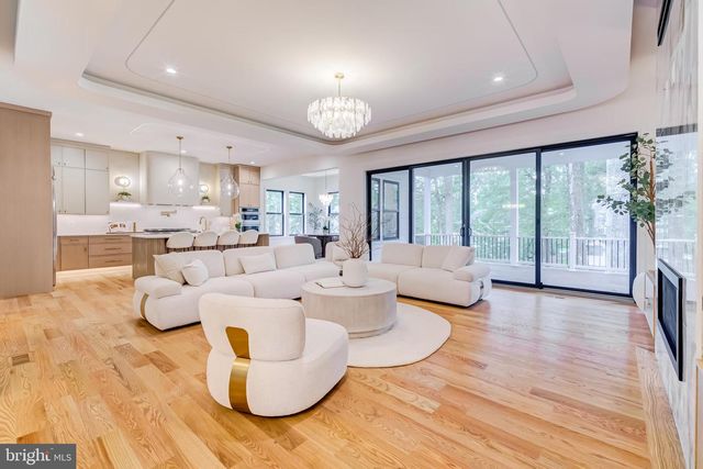 903 LAUREN LN SE, Vienna, VA 22180