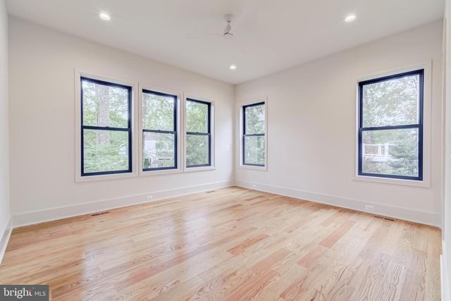 903 LAUREN LN SE, Vienna, VA 22180
