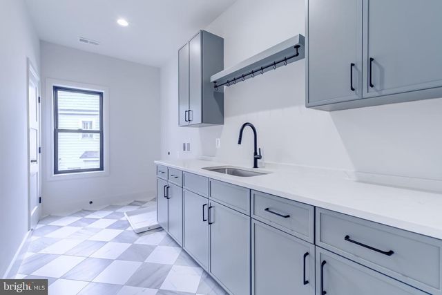 903 LAUREN LN SE, Vienna, VA 22180