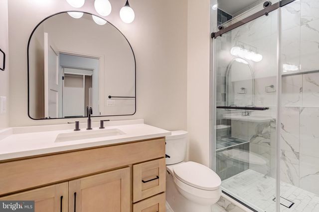 903 LAUREN LN SE, Vienna, VA 22180
