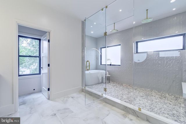903 LAUREN LN SE, Vienna, VA 22180
