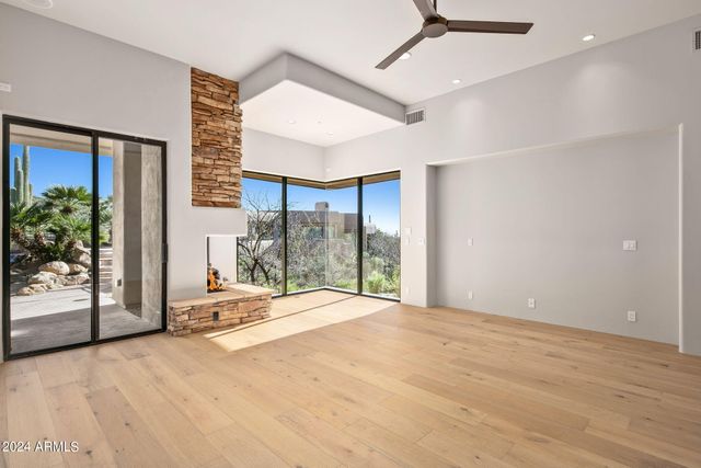 9917 E FILAREE Lane, Scottsdale, AZ 85262