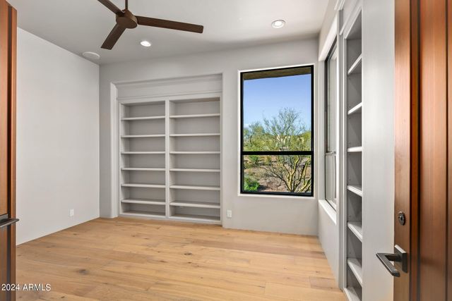 9917 E FILAREE Lane, Scottsdale, AZ 85262