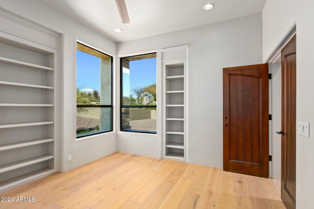 9917 E FILAREE Lane, Scottsdale, AZ 85262