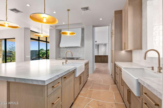 9917 E FILAREE Lane, Scottsdale, AZ 85262