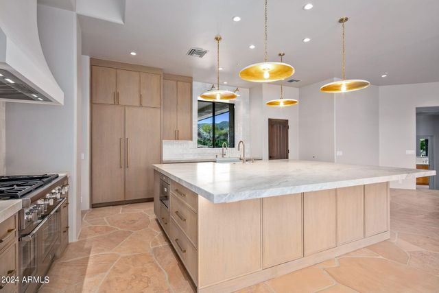 9917 E FILAREE Lane, Scottsdale, AZ 85262